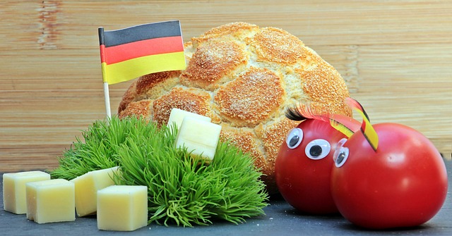 艳表现而成 艳表现而成